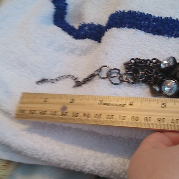 Chunky metal blinged necklace - Picture 5 of 7